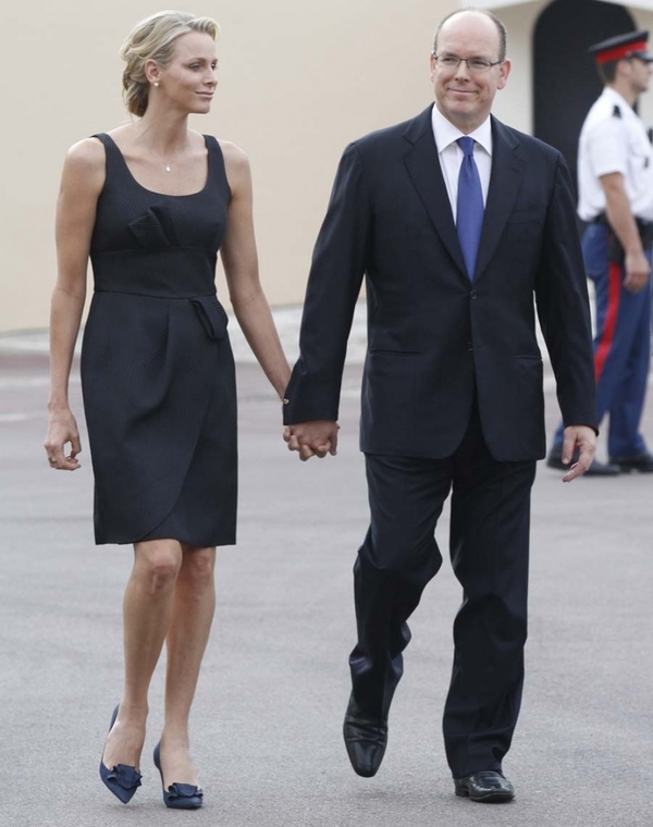 Князь Альберт ІІ и княгиня Шарлин показали подросших близнецов