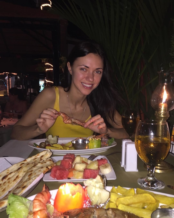 Вику из НЕАНГЕЛОВ слон облил водой