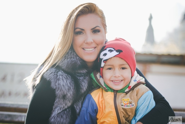Яна Клочкова планирует встретить Новый год с сыном в Париже