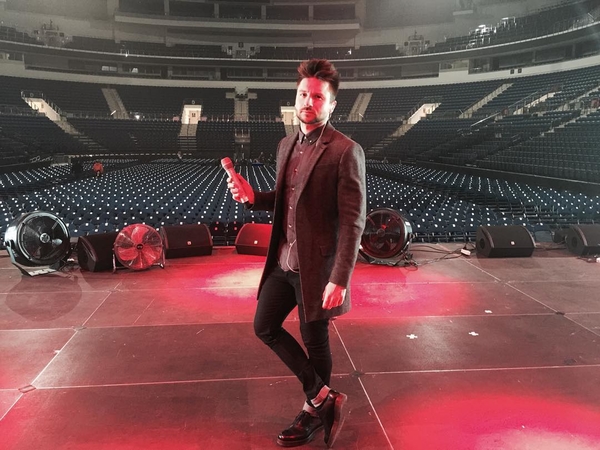 На Сергея Лазарева напала телеведущая