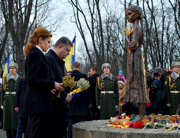 День памяти жертв голодоморов: Как известные украинцы почтили память