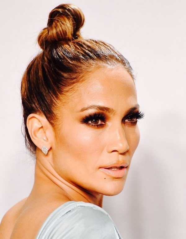 Элегантный пучок: Вдохновение от звезд