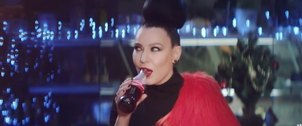 Елка снялась в трогательной новогодней рекламе