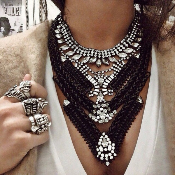 Что подарить жене на Новый год: 5 идей, которые ей понравятся