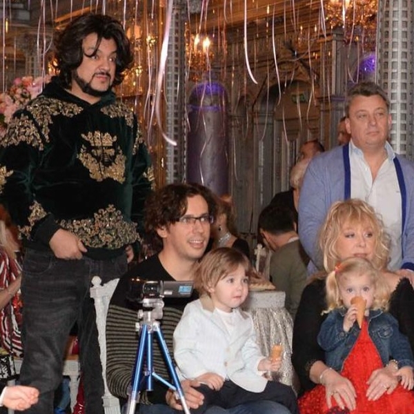 Киркоров показал детей Пугачевой и Галкина
