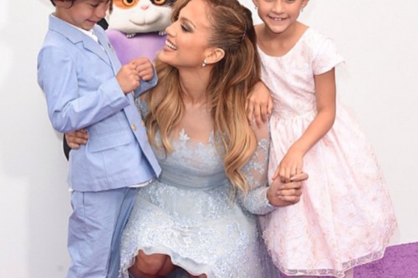 instagram.com/jlo