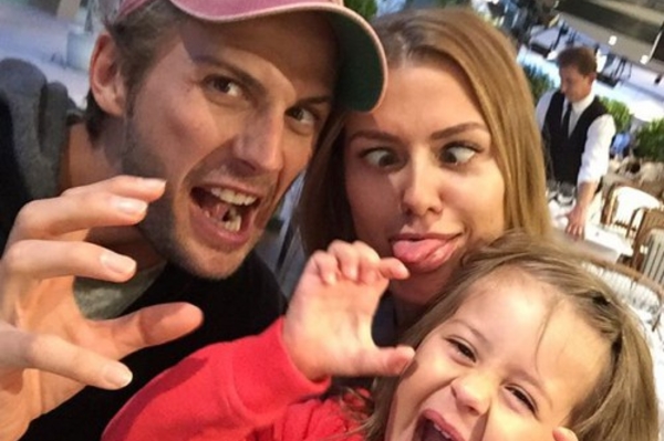 instagram.com/victoriabonya