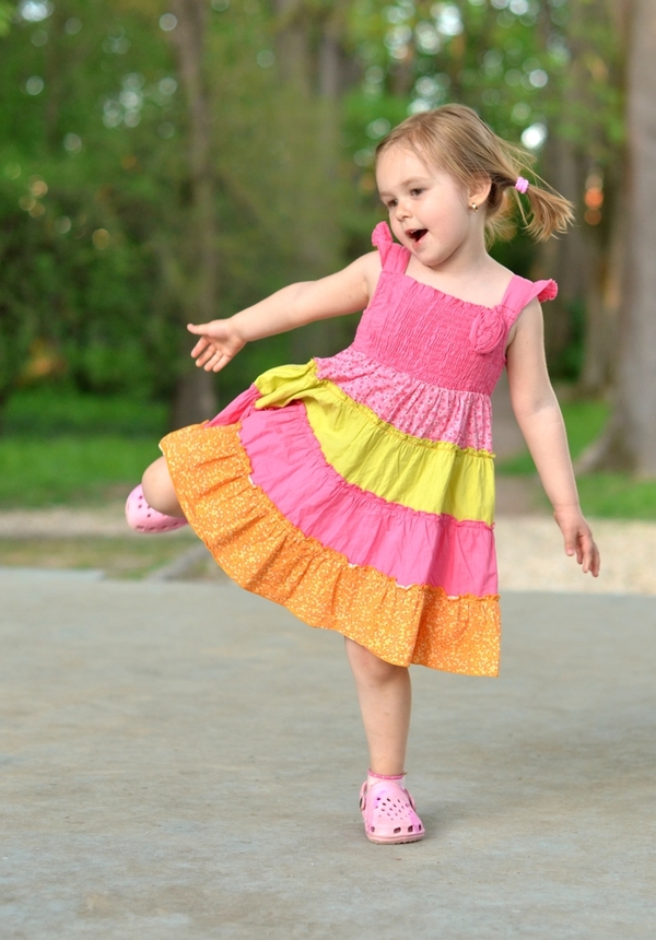 Эта девочка знает, как надо веселиться: Зажигательное видео