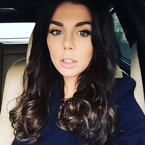 Анна Седокова похвасталась фигурой в купальнике