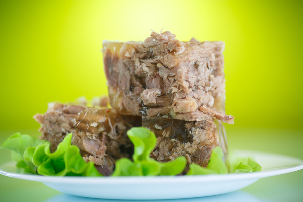 Как приготовить холодец: Три идеи к праздникам