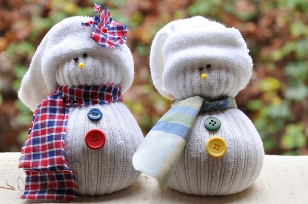 Простая зимняя поделка «Снеговик на рукавичке». Пошагово с фото. Видео урок