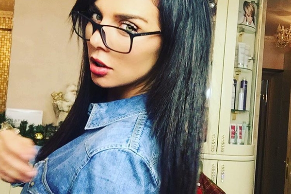 instagram.com/annasedokova