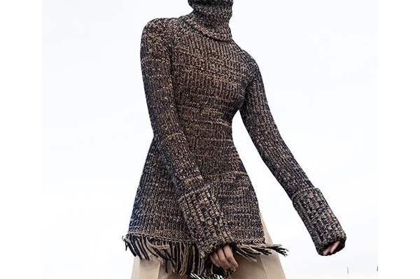 instagram.com/karliekloss