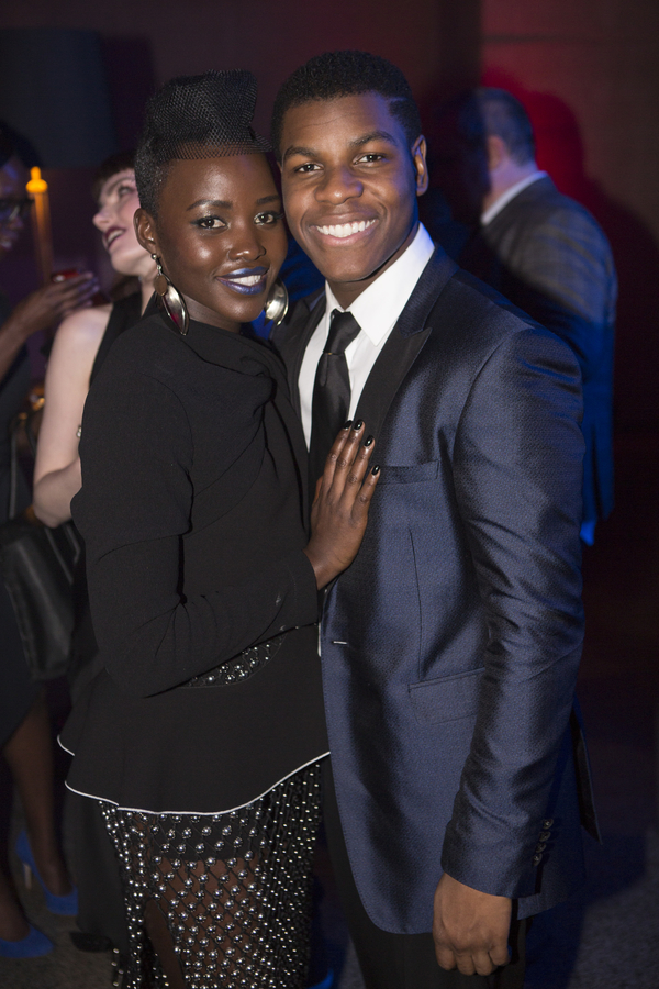 Фотоотчет с премьеры Звездных войн в Лондоне: Форд, Люпита Нионго и другие звезды