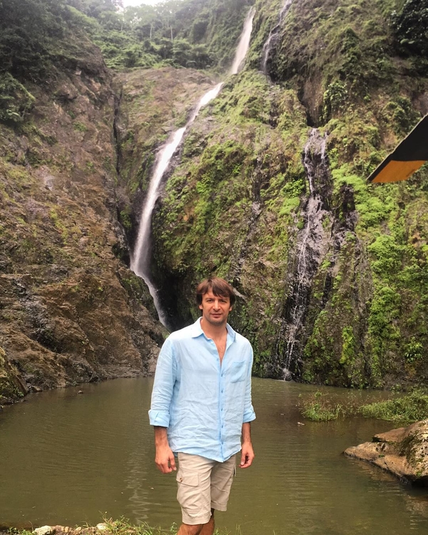 Александр Шовковский опубликовал фото с новой возлюбленной