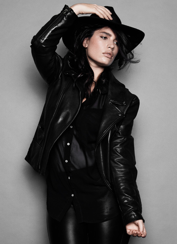 Christian Louboutin впервые снял в рекламе модель plus-size