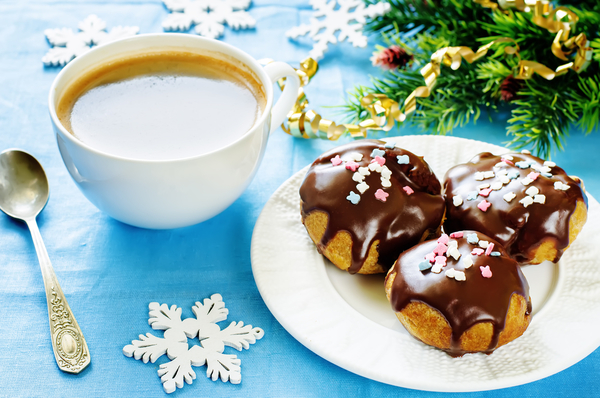 Десерты на Новый год: Три рецепта профитролей