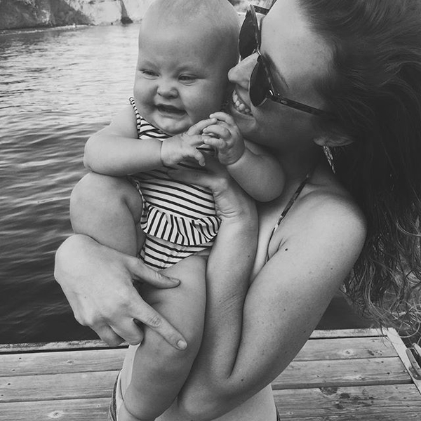 Фото дня: Только мама – одна на свете