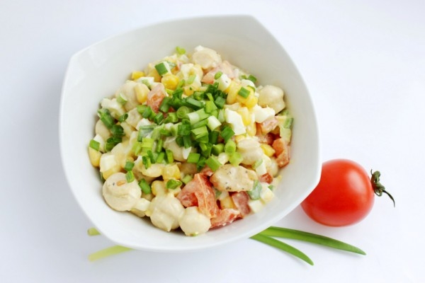 Меню на Новый год: ТОП-10 салатов с курицей