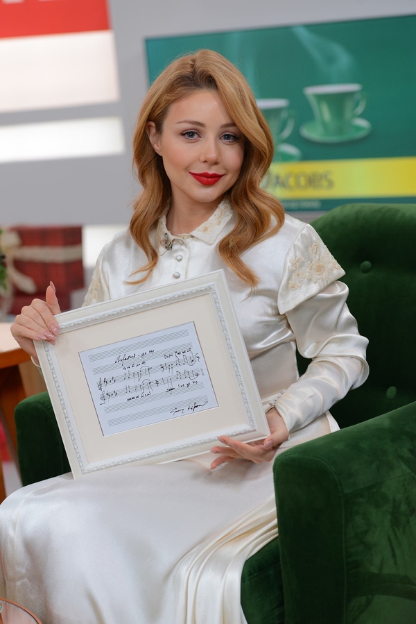 Тина Кароль презентовала украинскую щедривку в новой интерпретации