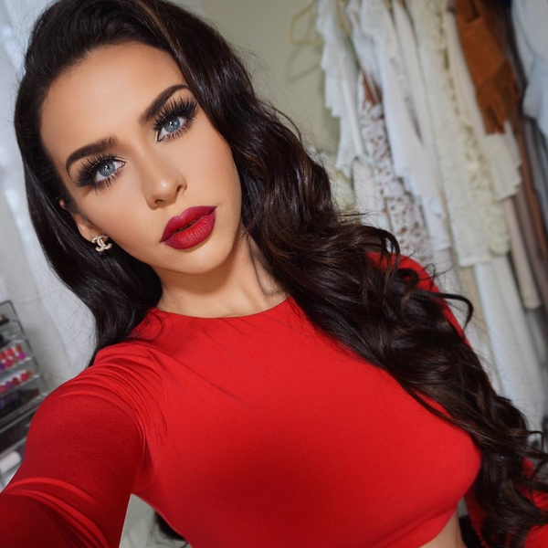 15 вариантов причесок на Новый год