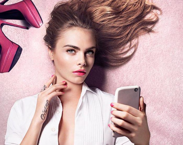 Кара Делевинь снялась в новой рекламной кампании Yves Saint Laurent