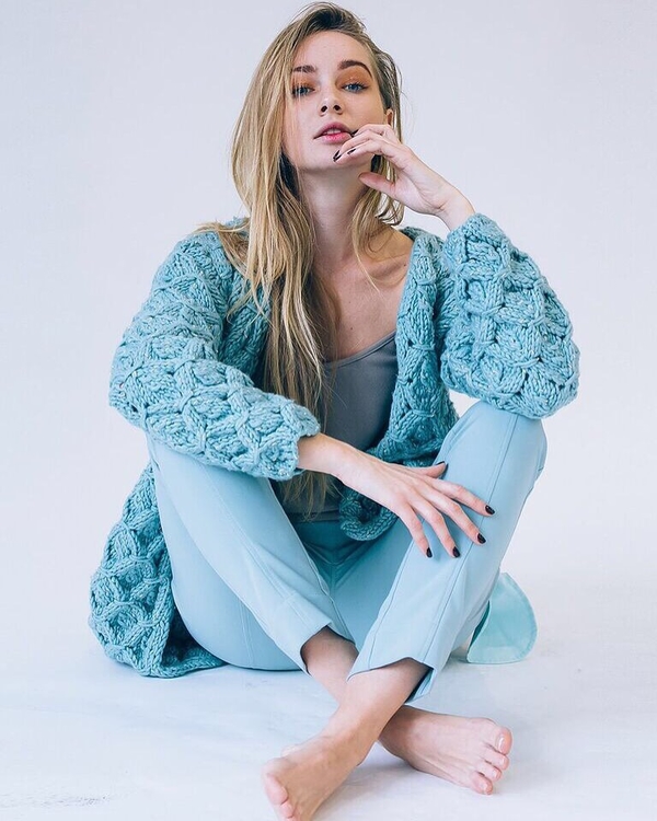 Вещь дня: Небесно-голубой кардиган