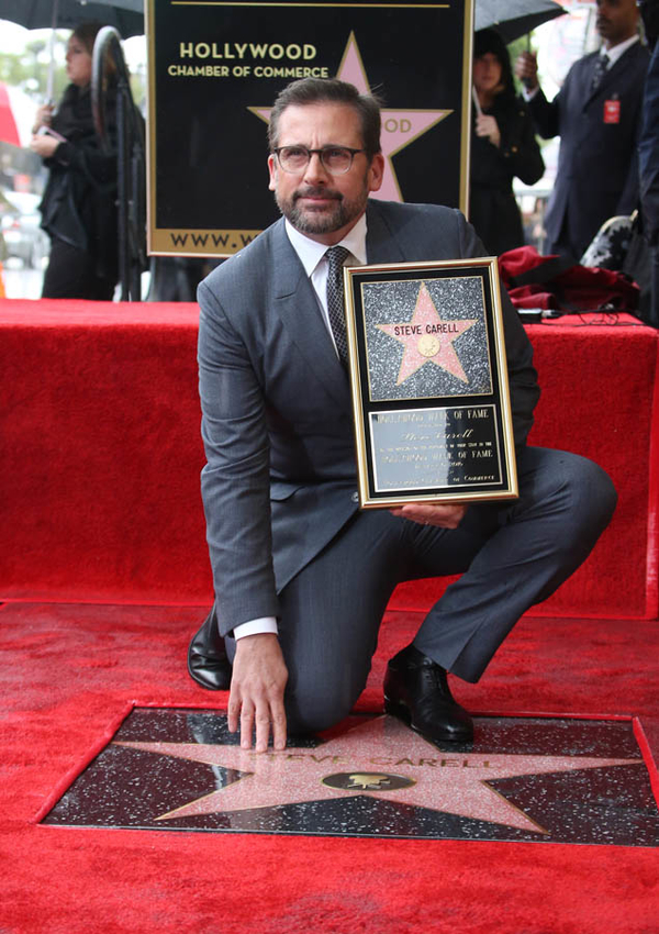 Стив Карелл получил именную звезду на Аллее славы