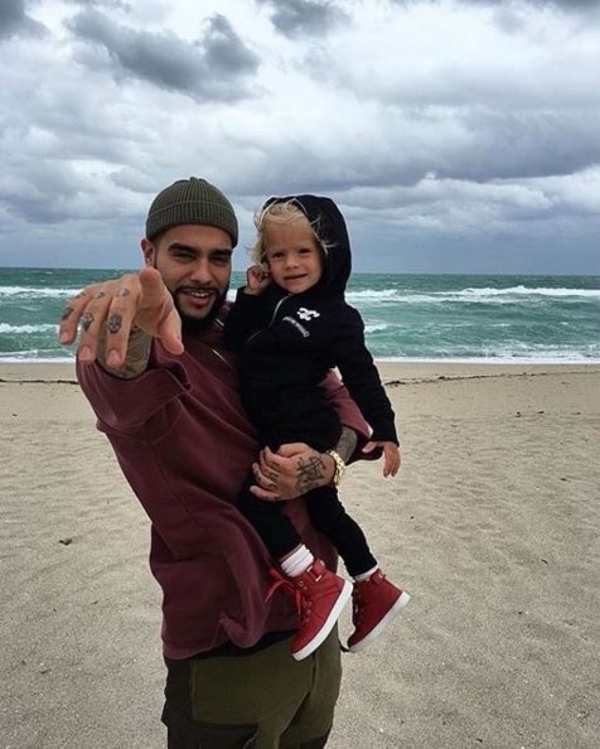 Тимати увез дочку в Арабские Эмираты