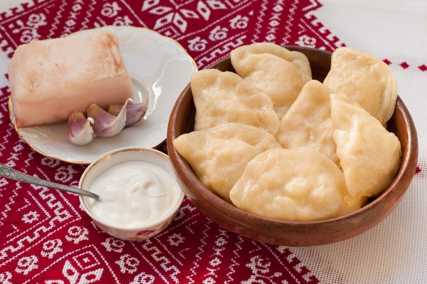 Вареники на Старый Новый год: Три рецепта с салом