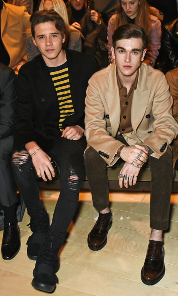 Сыновья Бекхэма и Лоу стали звездами показа Burberry
