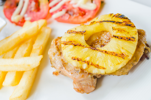 Как приготовить свинину с ананасами в пряном соусе