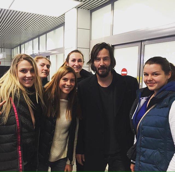 Киану Ривз встретился с украинскими саблистками