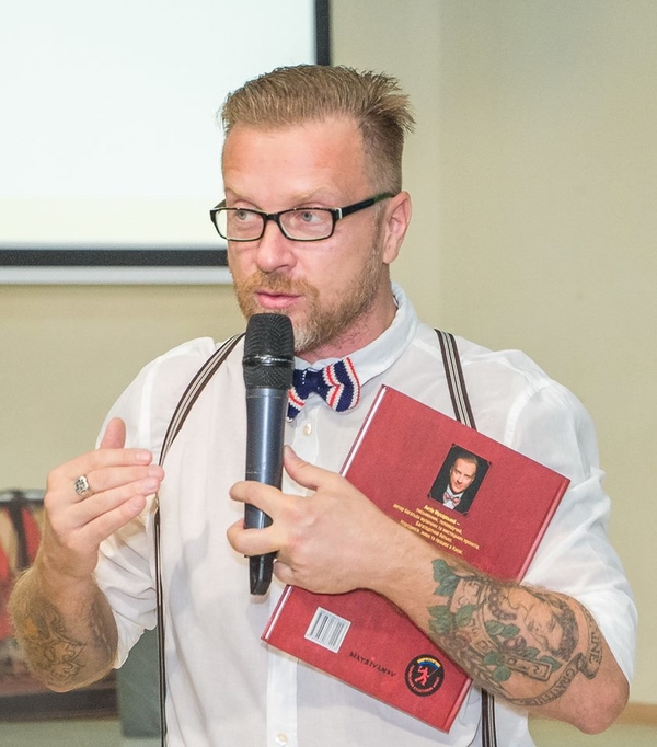 Антин Мухарский утверждает, что Егорова пыталась убить их детей