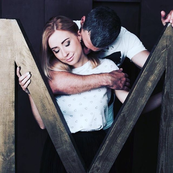 Матвиенко и Мирзояна впервые запечатлели с новорожденной дочкой