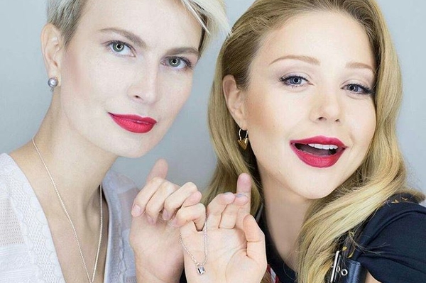 instagram.com/tinakaroll