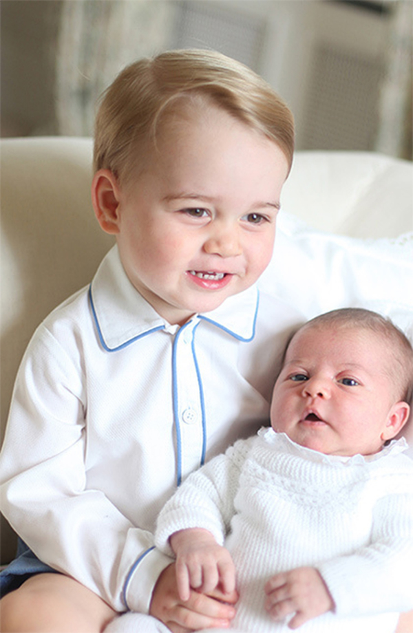 У принца Джорджа и принцессы Шарлотты родилась двоюродная сестра