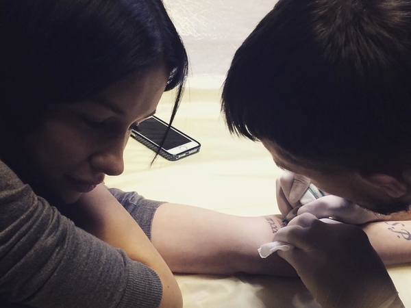 Настя Приходько сделала новую татуировку