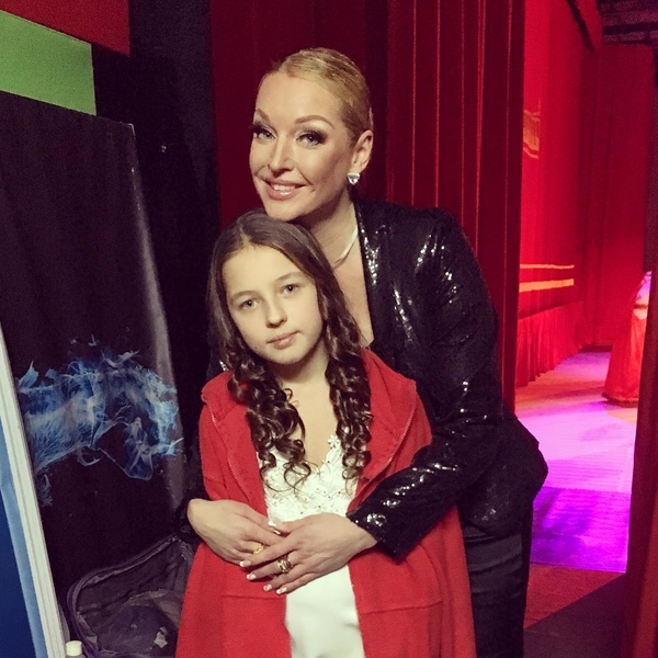 Джим Керри преподнес подарок дочери Волочковой