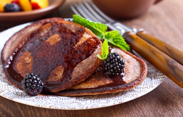 Шоколадные оладьи: Три рецепта для завтрака