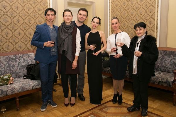 Грек Зорба: Решетник с супругой и Ирина Данилевская посетили премьеру балета