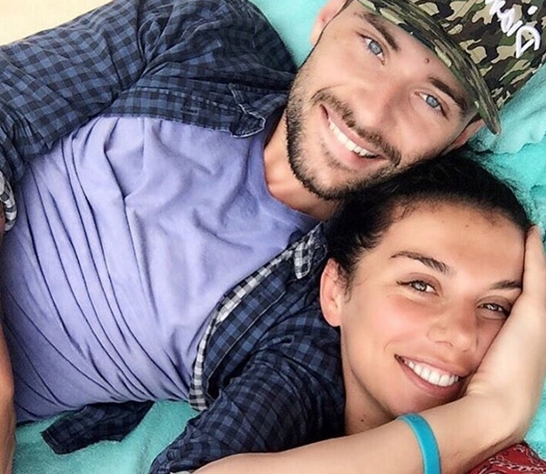 Анна Седокова поделилась пикантными снимками с возлюбленным