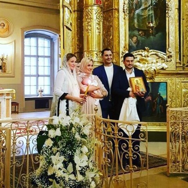 Стас Костюшкин крестил младшего сына