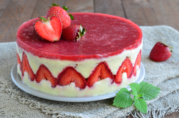 Десерты на День святого Валентина: три рецепта клубничного чизкейка