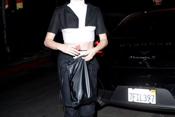 instagram.com/rosemcgowan