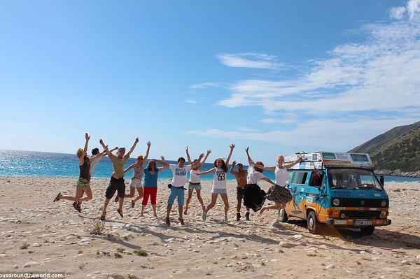 busaroundtheworld.com