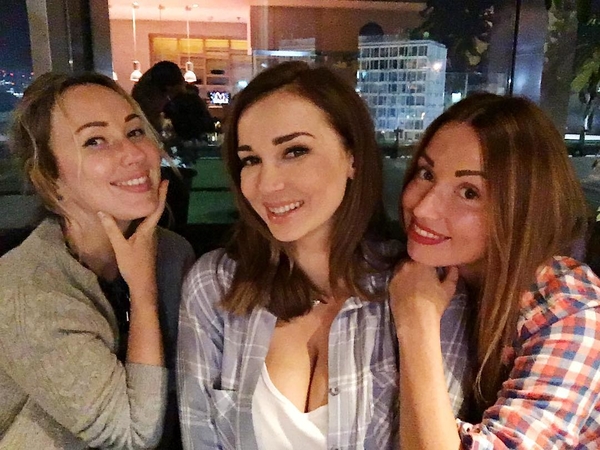 Чехова в Киеве встретилась с экс-холостячкой и Ксенией Бугримовой