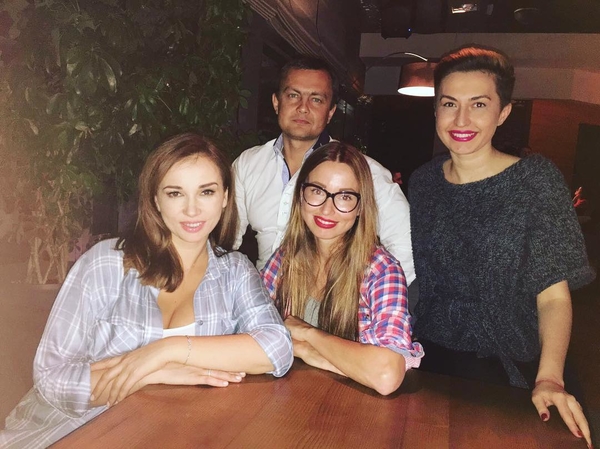 Чехова в Киеве встретилась с экс-холостячкой и Ксенией Бугримовой