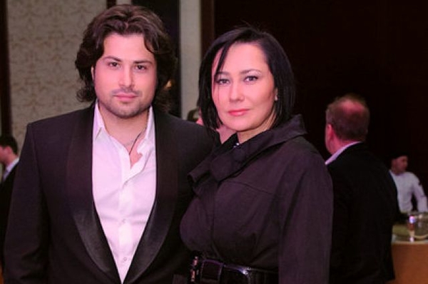 Муж Мозговой поздравил ее с днем рождения оригинальным способом