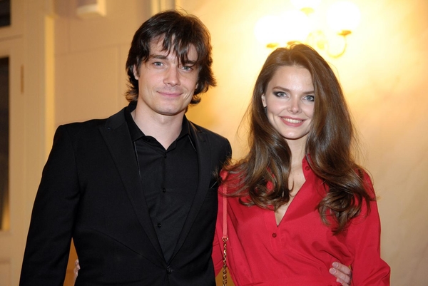 Лиза Боярская выставила на аукцион свое свадебное платье